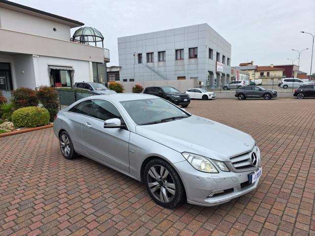 MERCEDES-BENZ E 250 CDI Coupé BlueEFFICIENCY Avantgarde