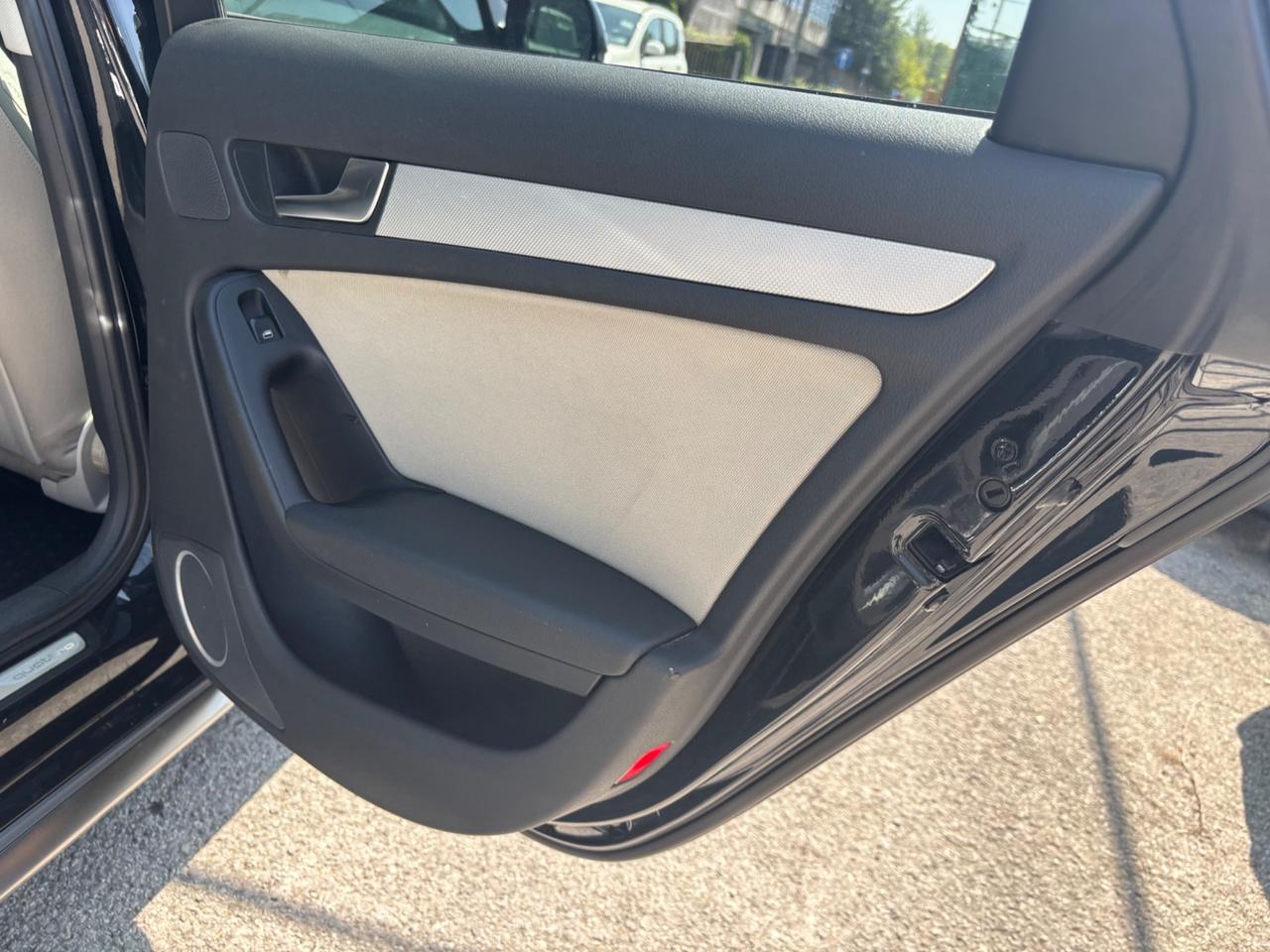 Audi A4 allroad 2.0 TDI gancio traino Advanced