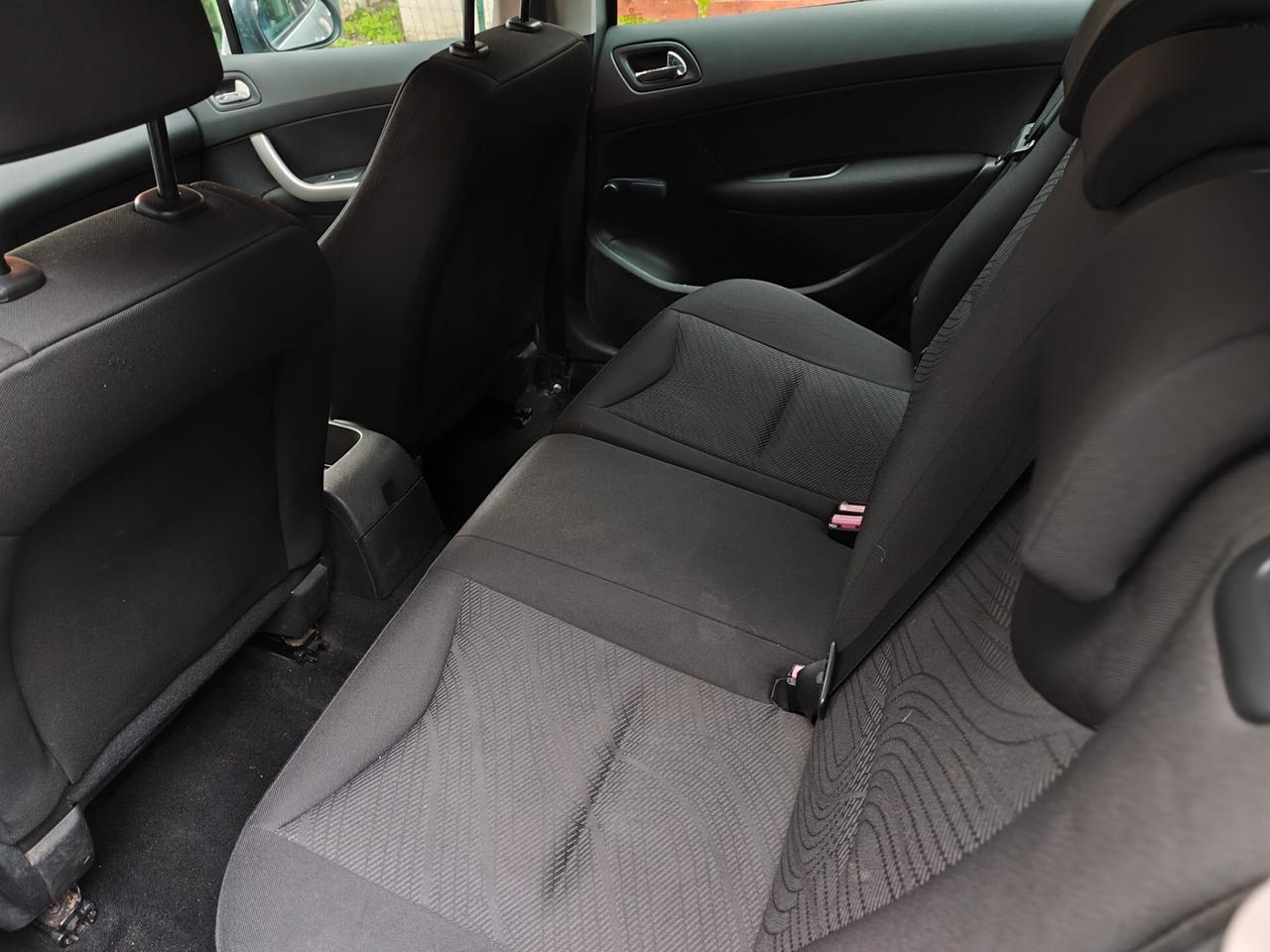 Peugeot 308 1.6 8V HDi 93CV 5p. 2012