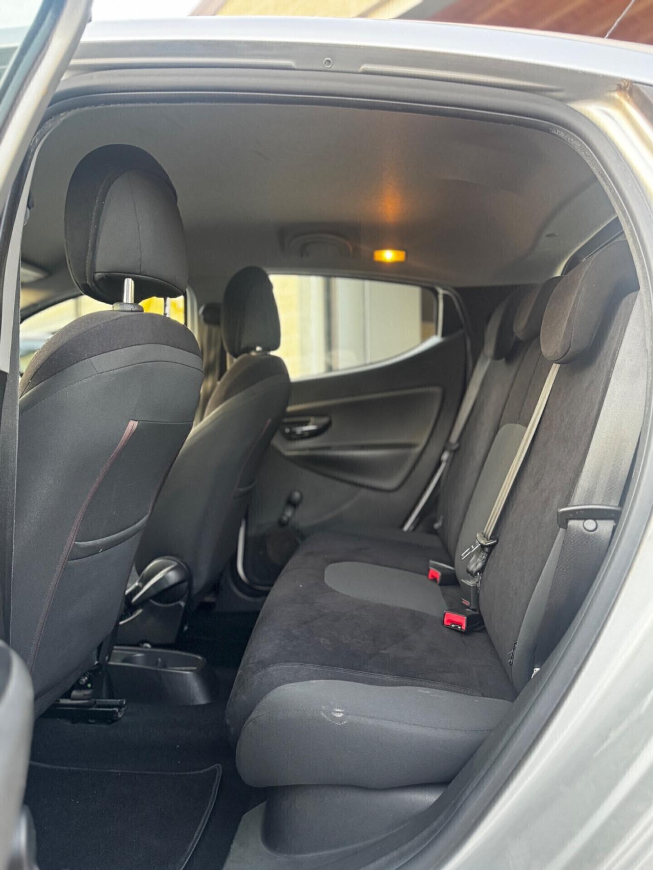 Lancia Ypsilon 1.2 69 CV 5 porte GPL Ecochic Platinum