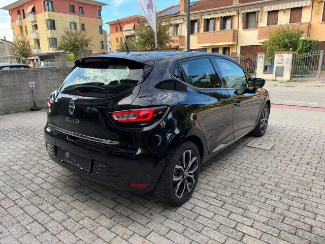 RENAULT Clio dCi 8V 75 CV 5 porte Moschino Intens