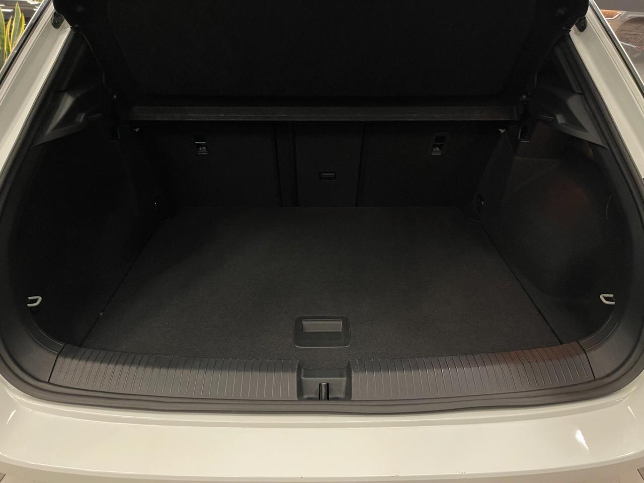 Volkswagen T-Roc 2.0 TDI SCR 150cv DSG R-Line