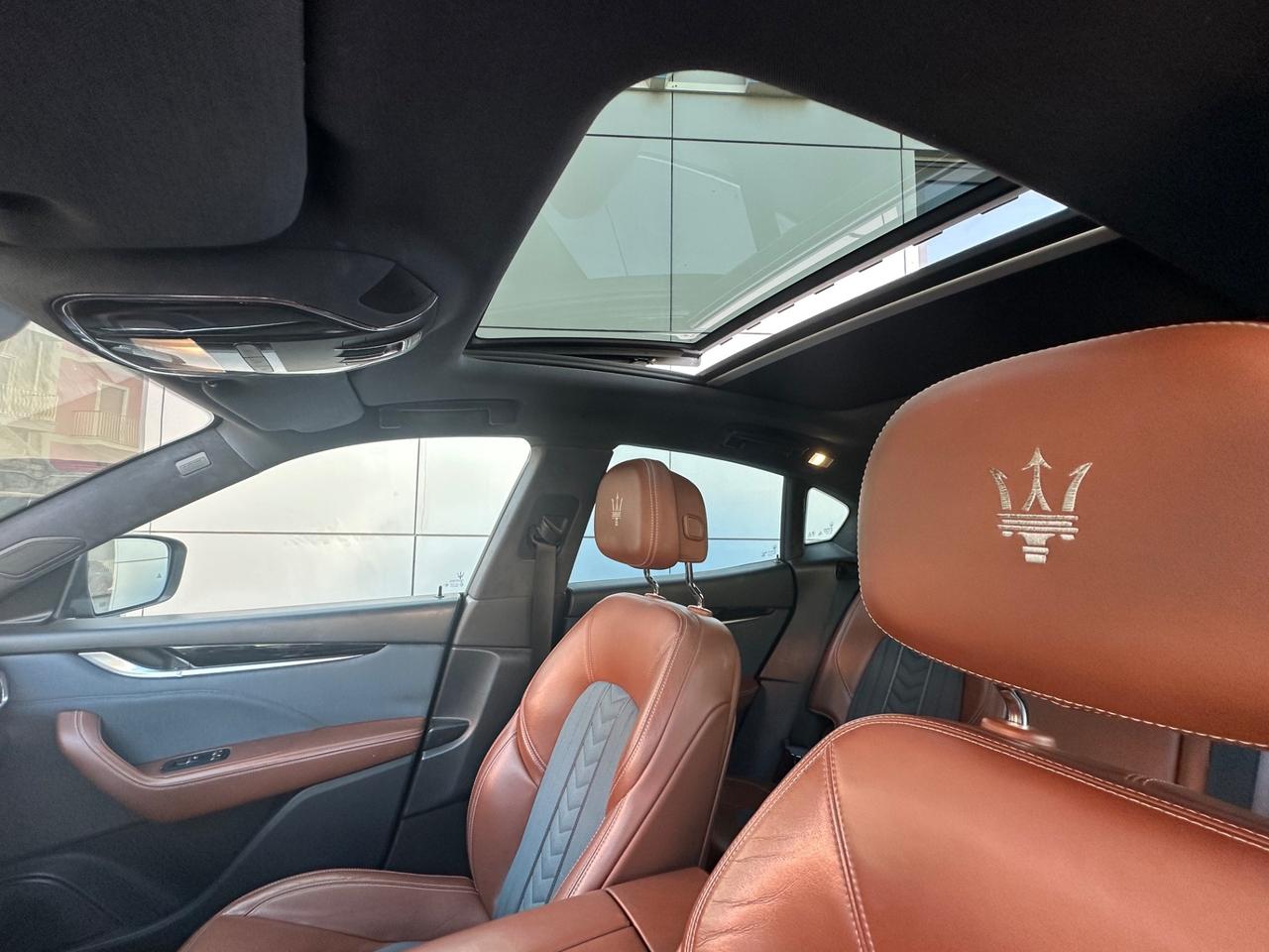 Maserati Levante 3.0 V6 Granlusso 350cv auto