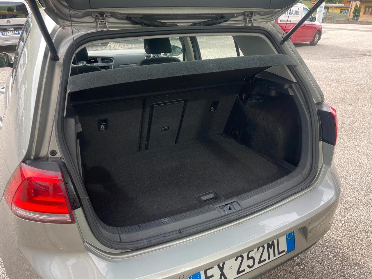 Volkswagen Golf 7 1.6 TDI 5p. Highline "SOLI 84.000 KM"