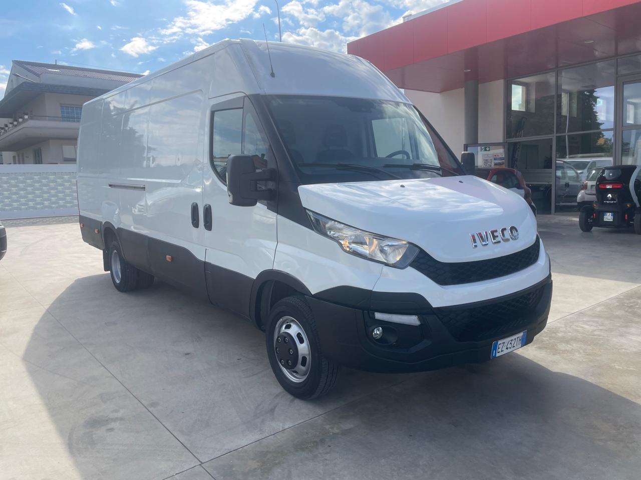 Iveco daily 35c15 furgone L4 H2