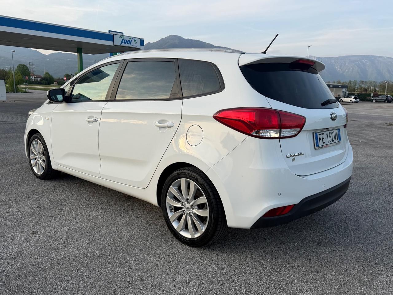 Kia Carens 1.6 GDI Class