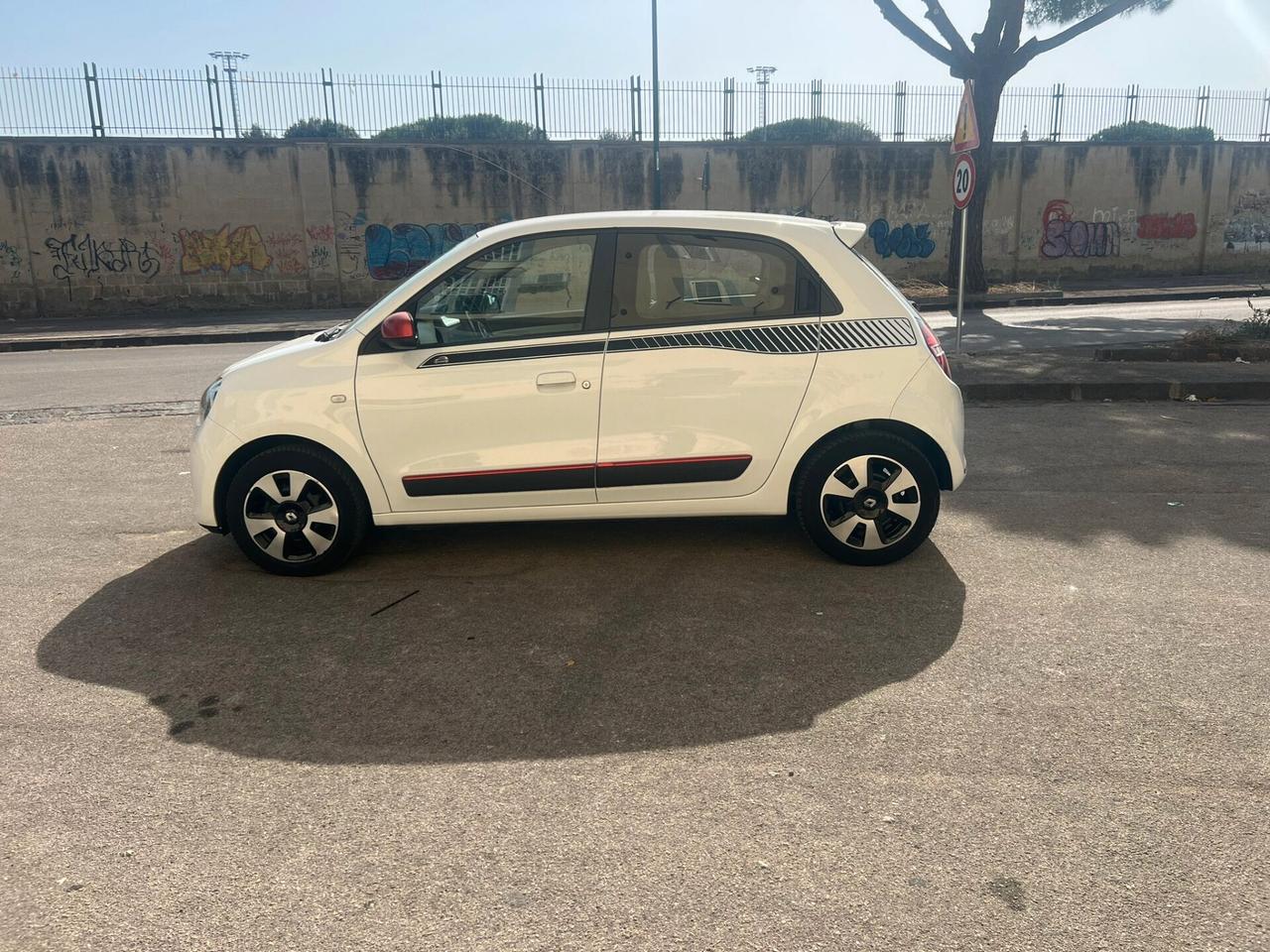 Renault Twingo 1.0B OTTIMA PER NEOPATENTATI