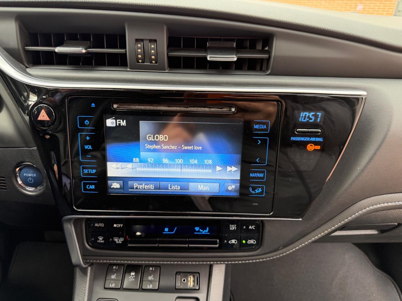 Toyota Auris Touring Sports Hybrid Business Navi