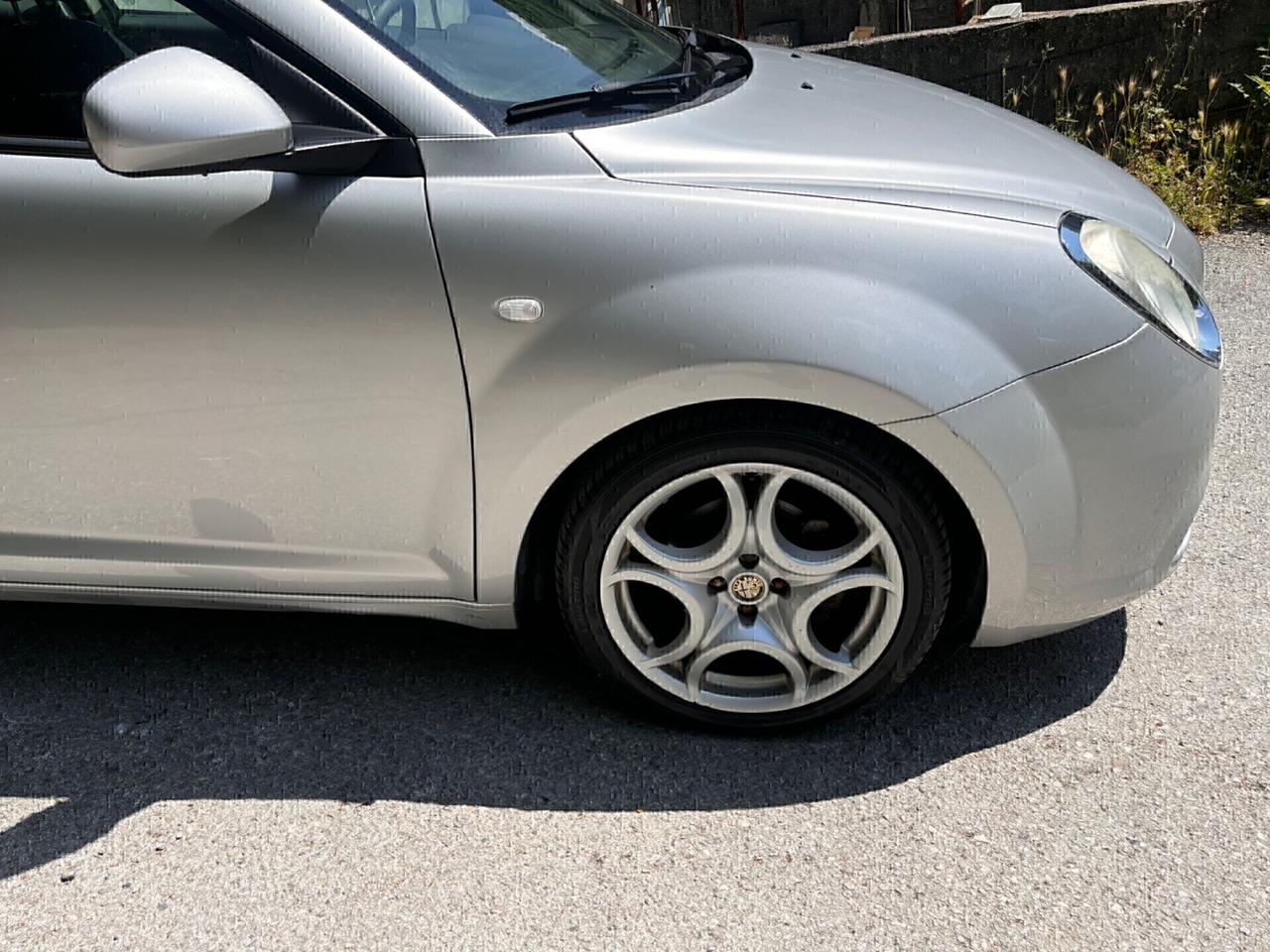 Alfa Romeo MiTo 1.3 JTDm-2 95 CV S&S Distinctive addetta per neopatentati