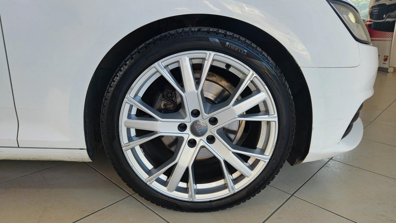 Audi A4 Avant 2.0 TDI 150 CV ultra S tronic