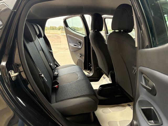 LANCIA Ypsilon 1.0 FireFly 5 porte S&S Hybrid Gold 5 posti.