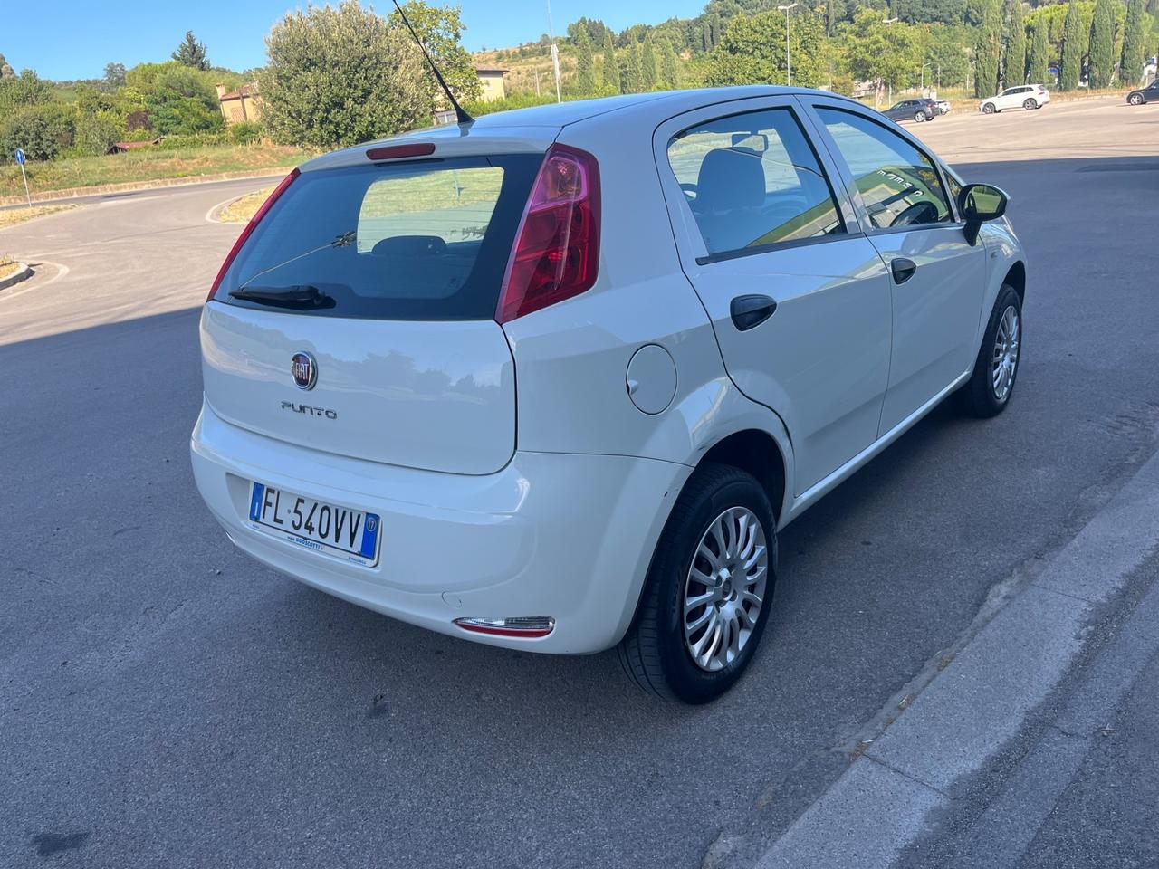 Fiat Punto 2017 1.4 8V 5 porte Natural Power Street