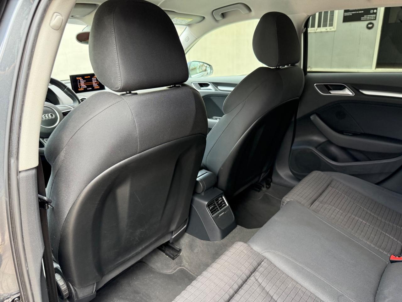 Audi A3 2.0 TDI Ambition - GARANZIA
