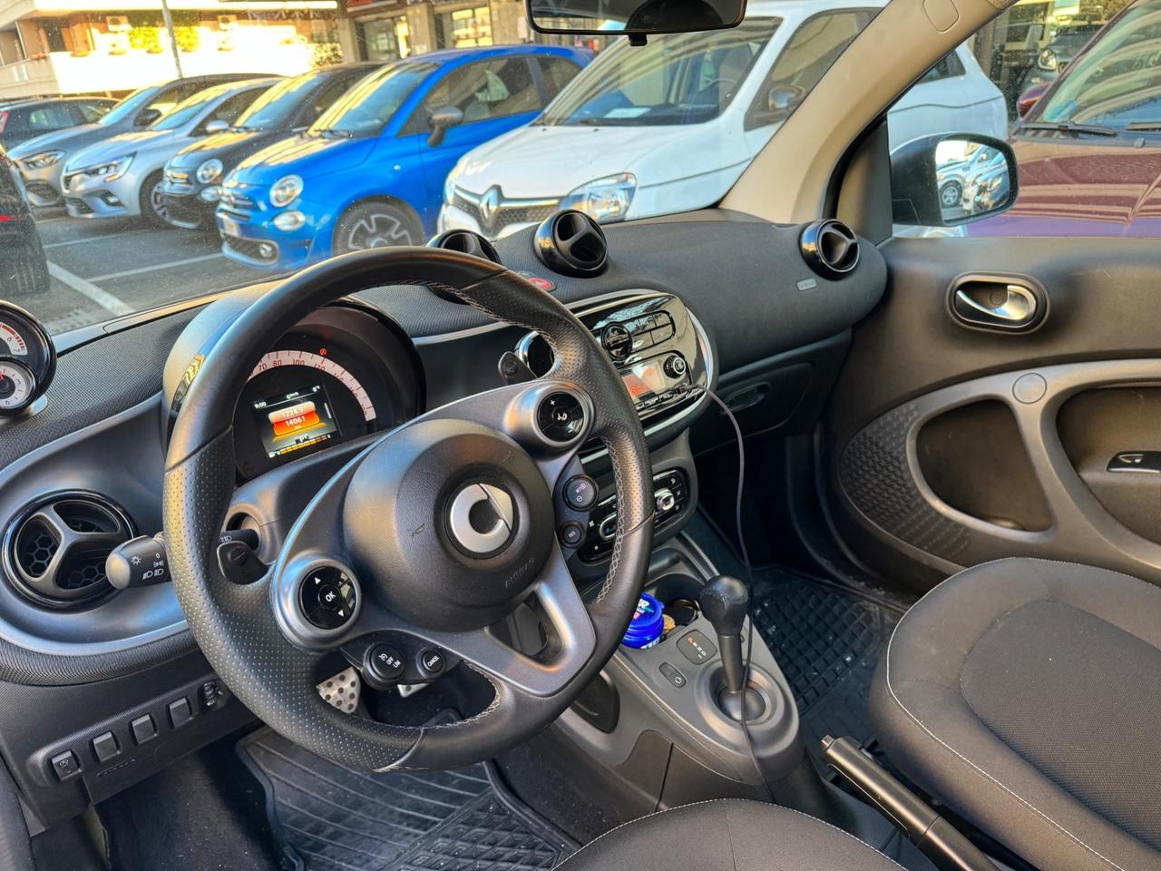 Smart ForTwo 90 0.9 Turbo SUPERPASSION LED PDC PANORAMA CERCHIO 16 BLUETOOTH CAMBIO F1
