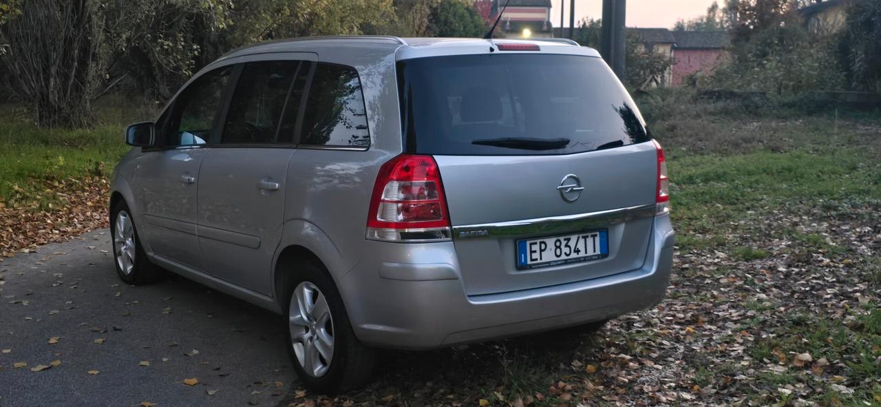 Opel Zafira 1.6 16V VVT One