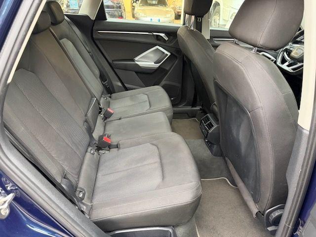 AUDI Q3 2.0 TDI 150 CV Business