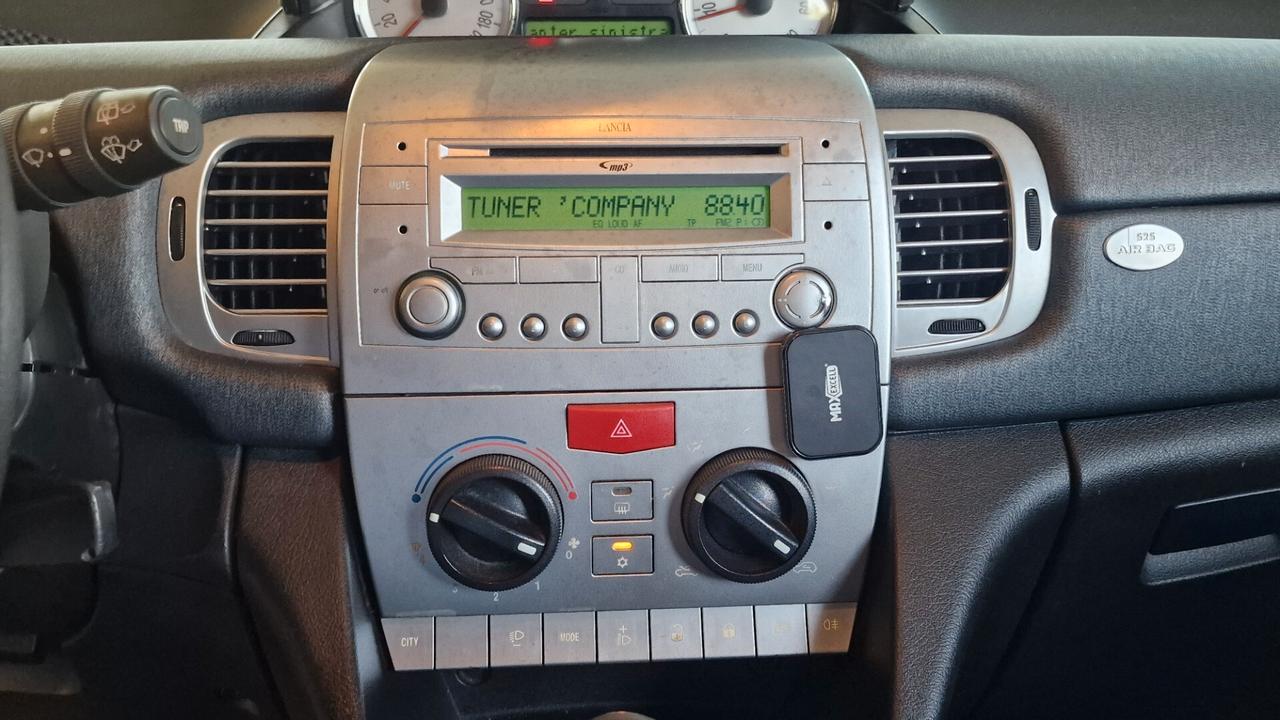 Lancia Ypsilon 1.2 Argento