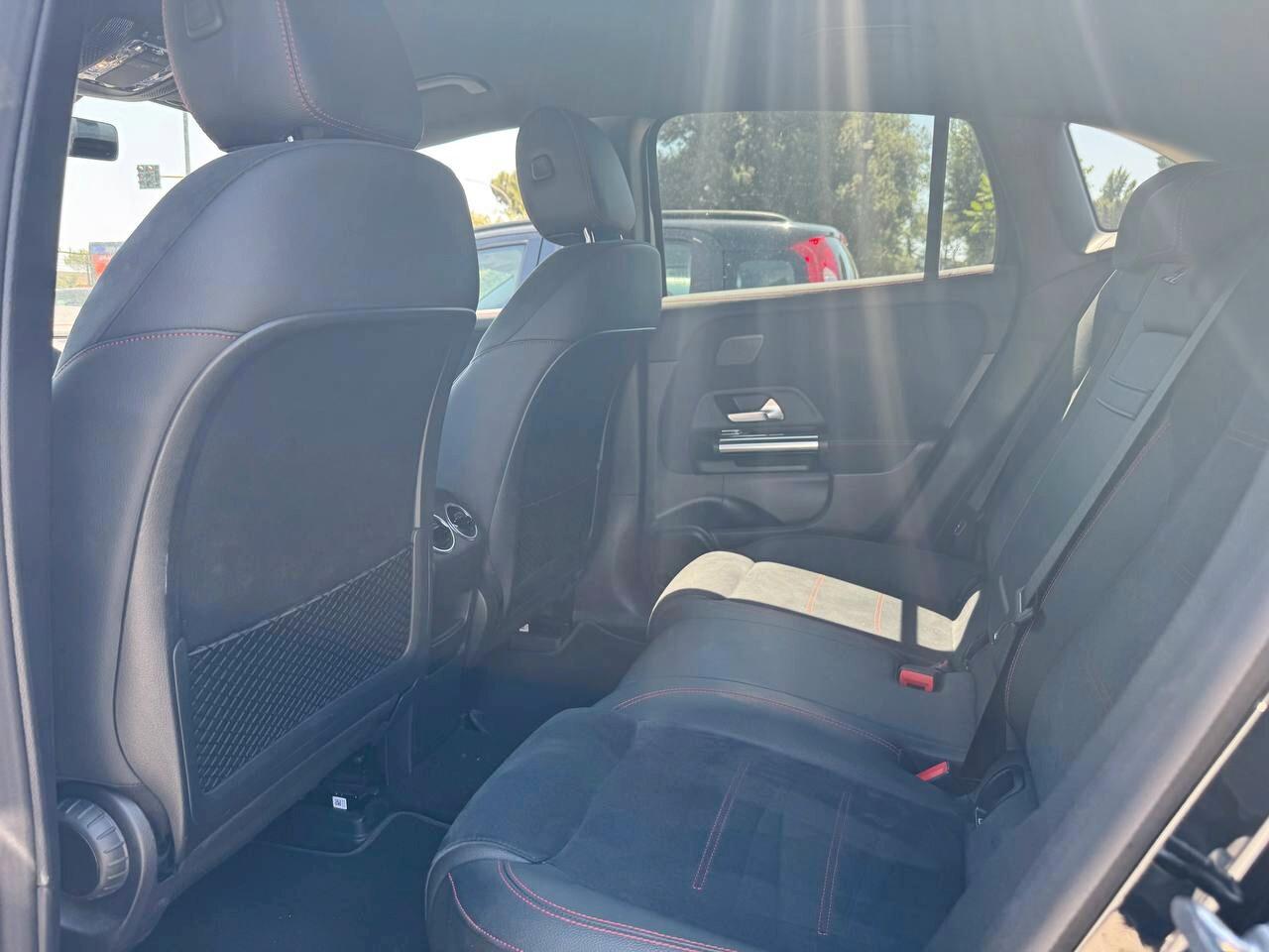 Mercedes-Benz EQA 300 AMG LINE 4MATIC