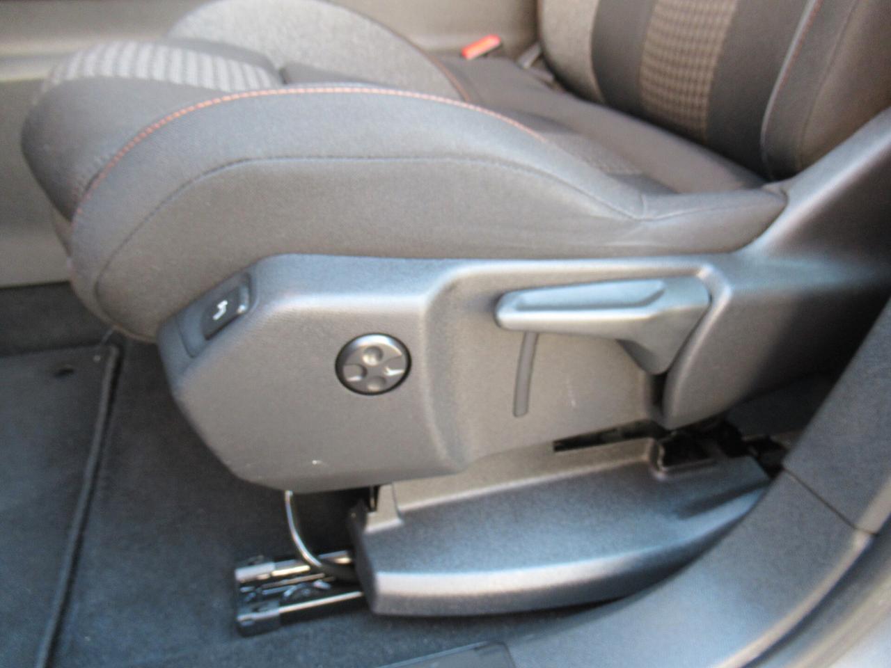 Peugeot 3008 BlueHDi 130 S&S Business