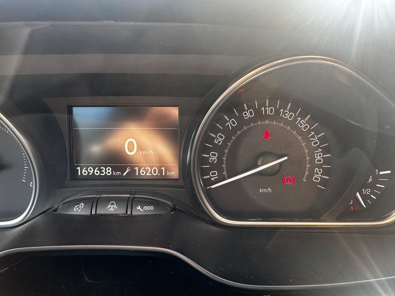 Peugeot 2008 BlueHDi 100 GT Line