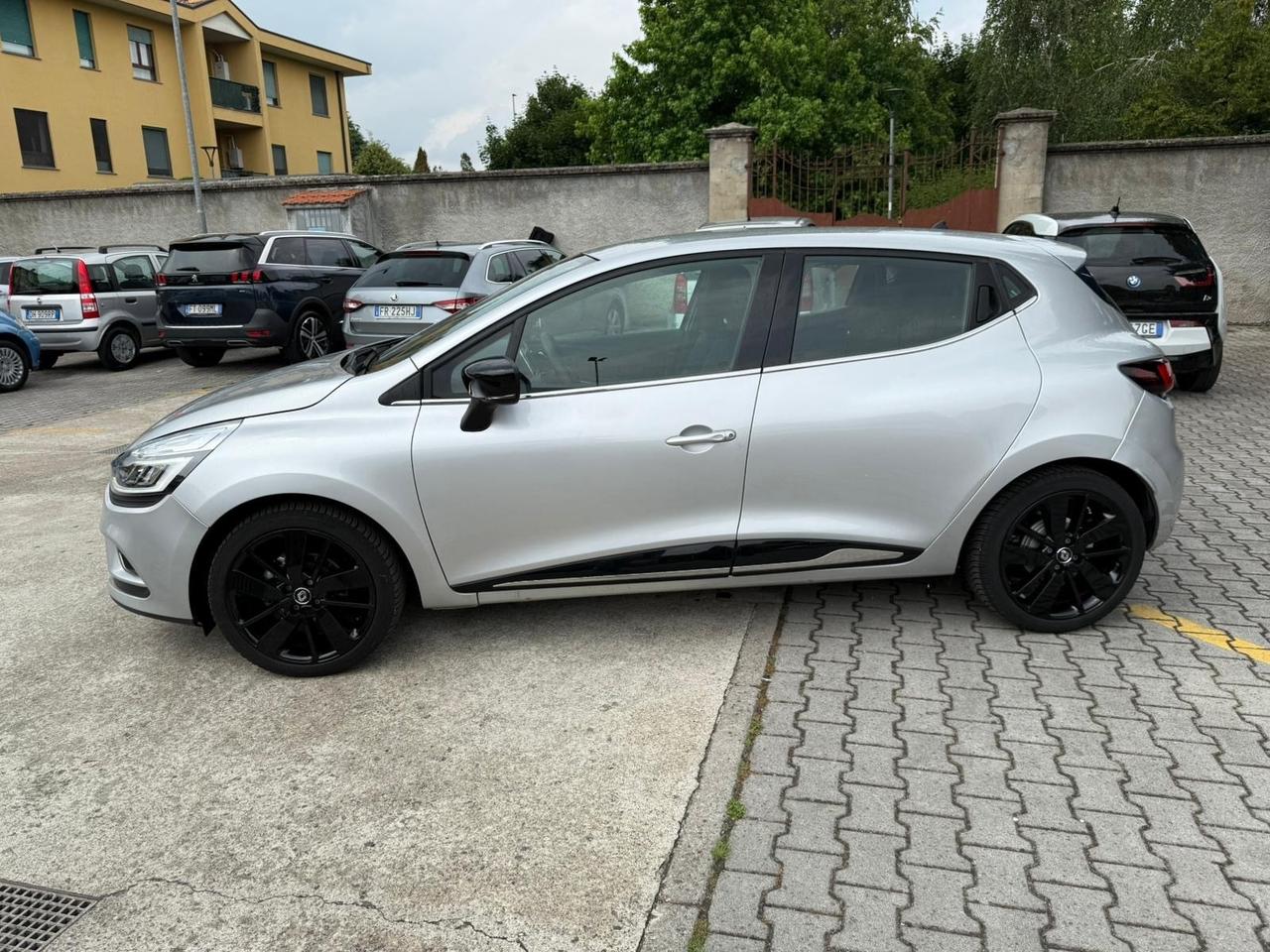 Renault Clio 5 porte Moschino 23200km neopatentati