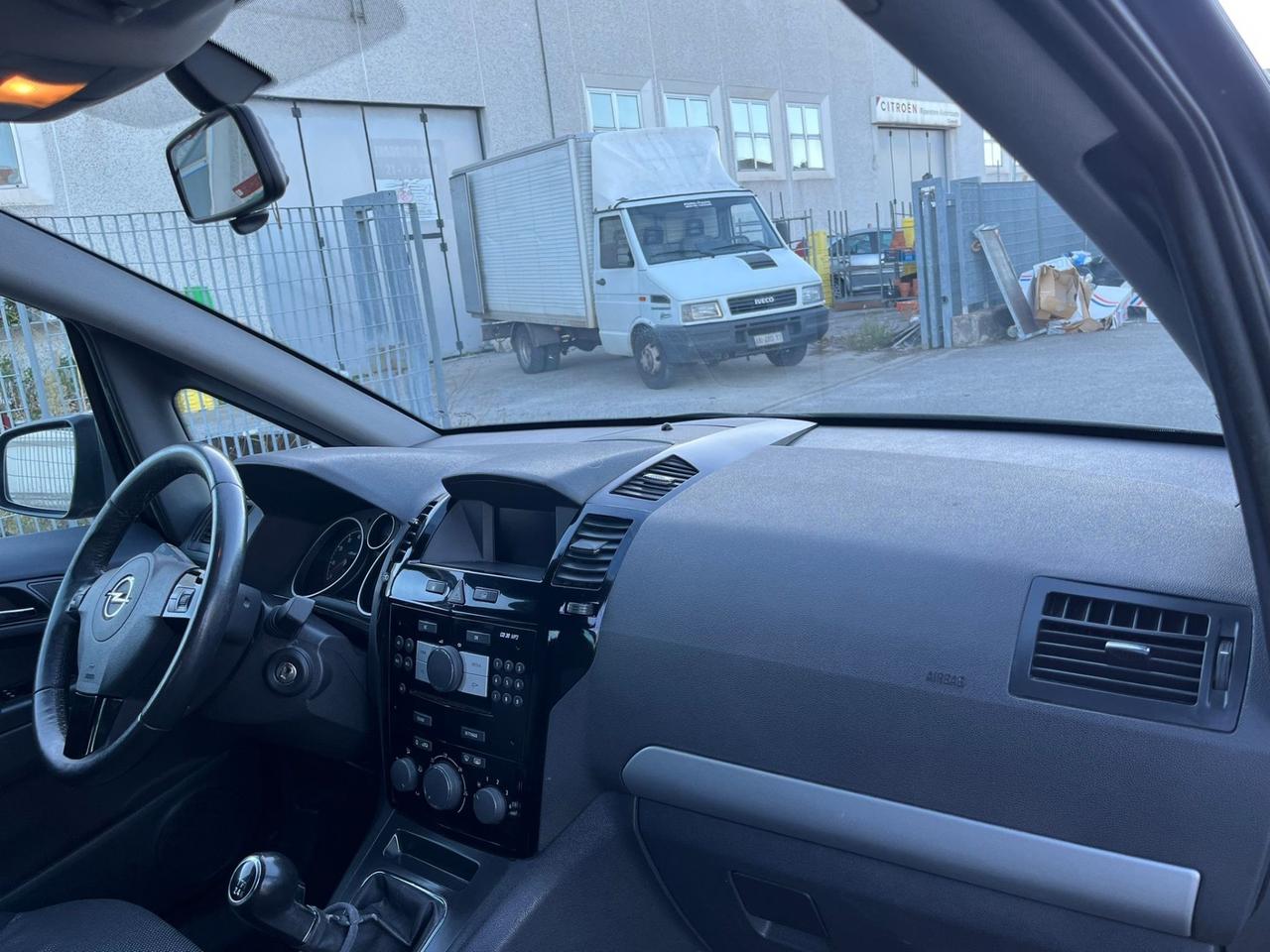 Opel Zafira 1.6 16V ecoM Turbo One. 7 posti
