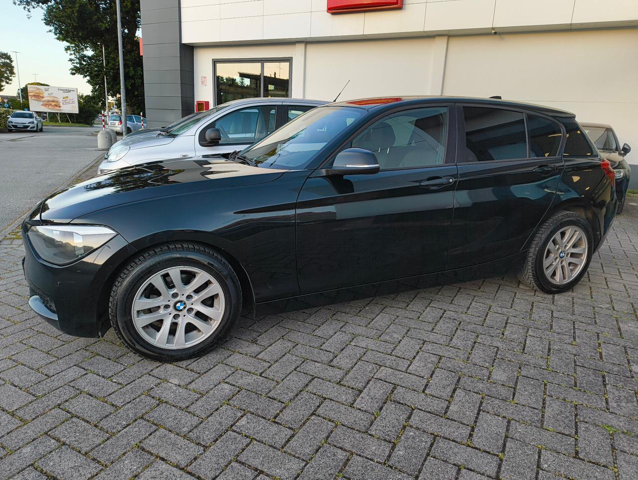 Bmw 118 118d 5p. Urban