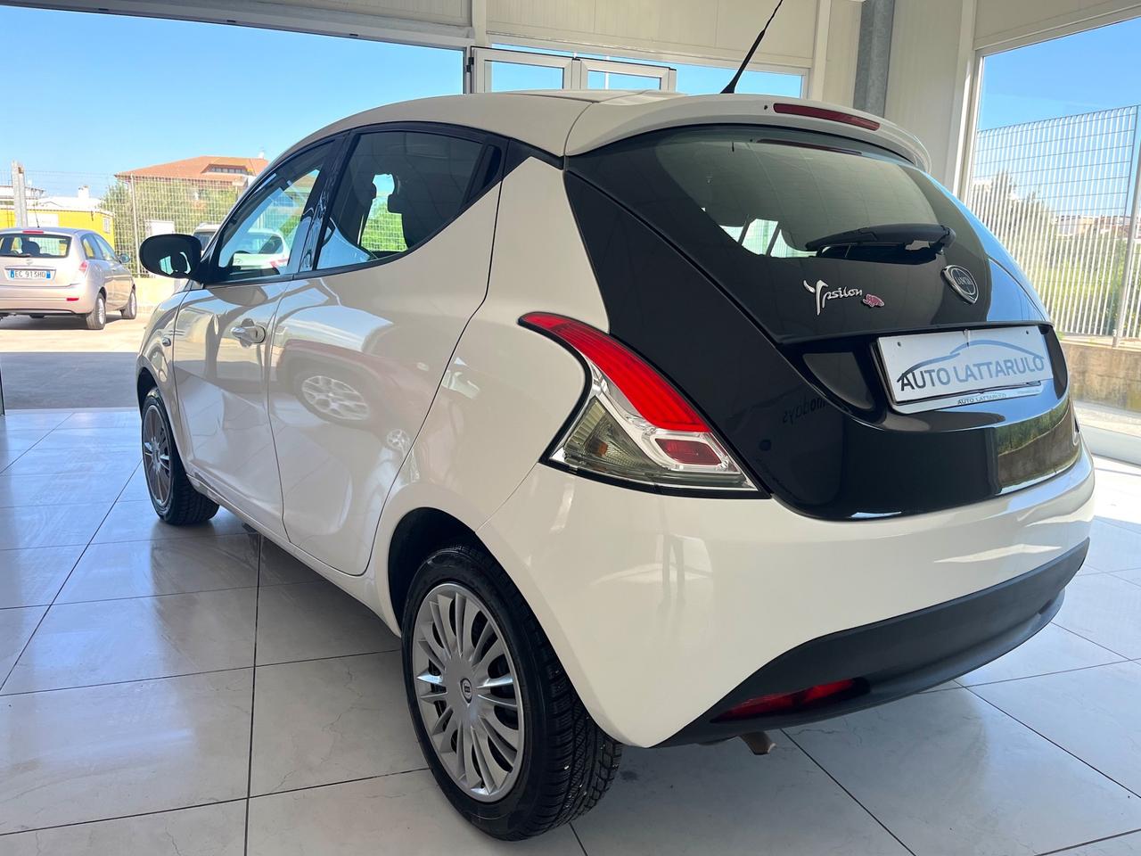 Lancia Ypsilon 1.2 69 CV 5 porte 111000 km