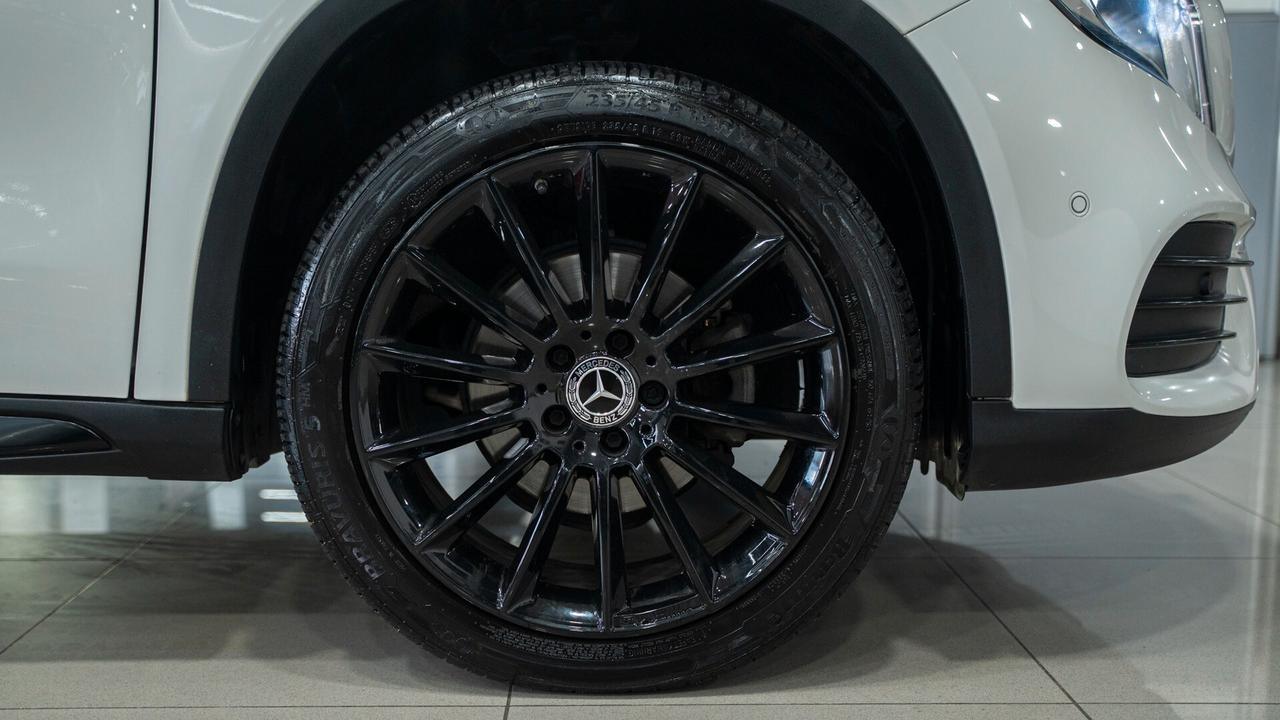 Mercedes-benz GLA 200 D NIGHT EDITION AUTO TETTO CARBONIO NAVI PELLE FULL OPTIONAL