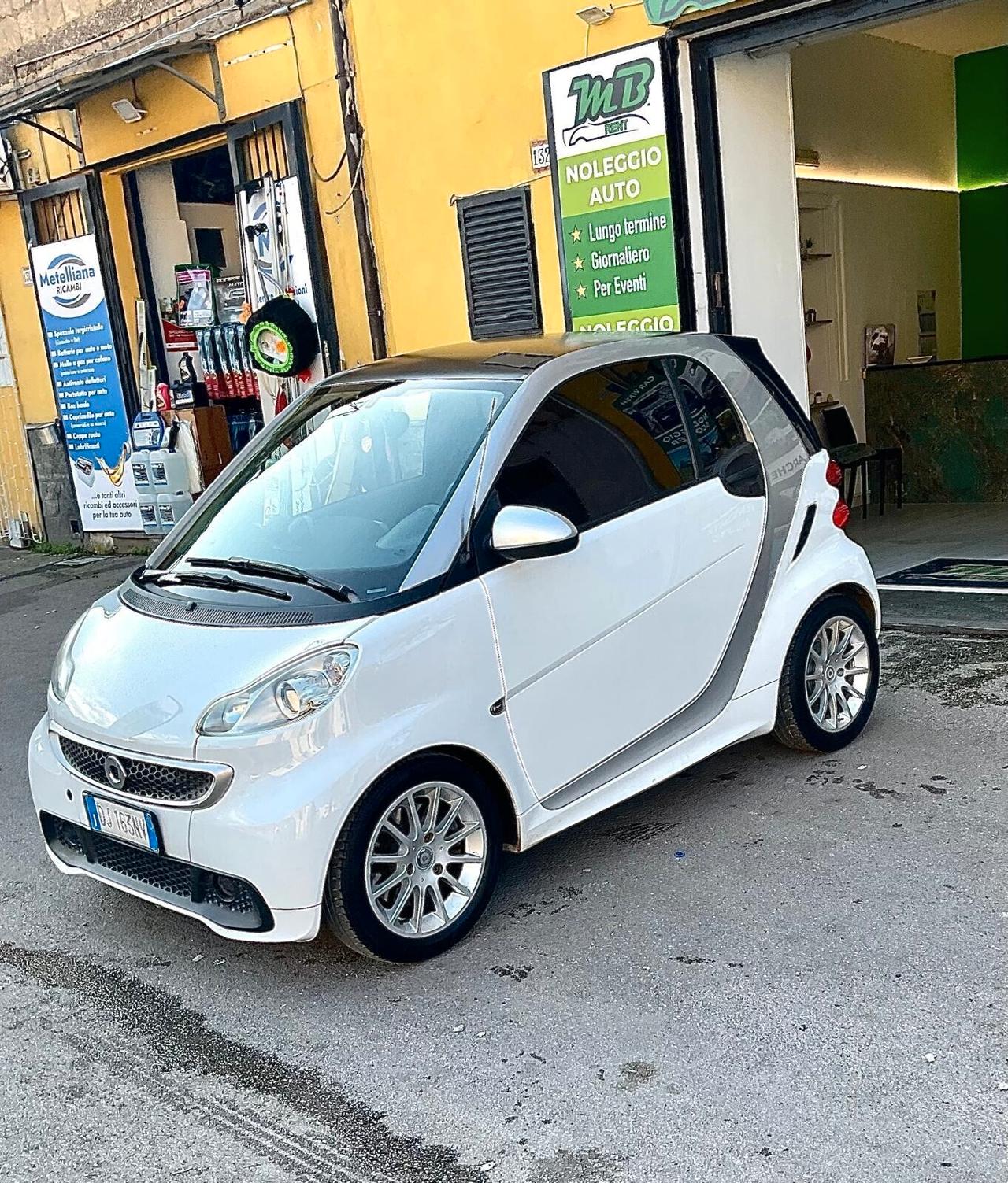 Smart ForTwo 1000 52 kW coupé limited one