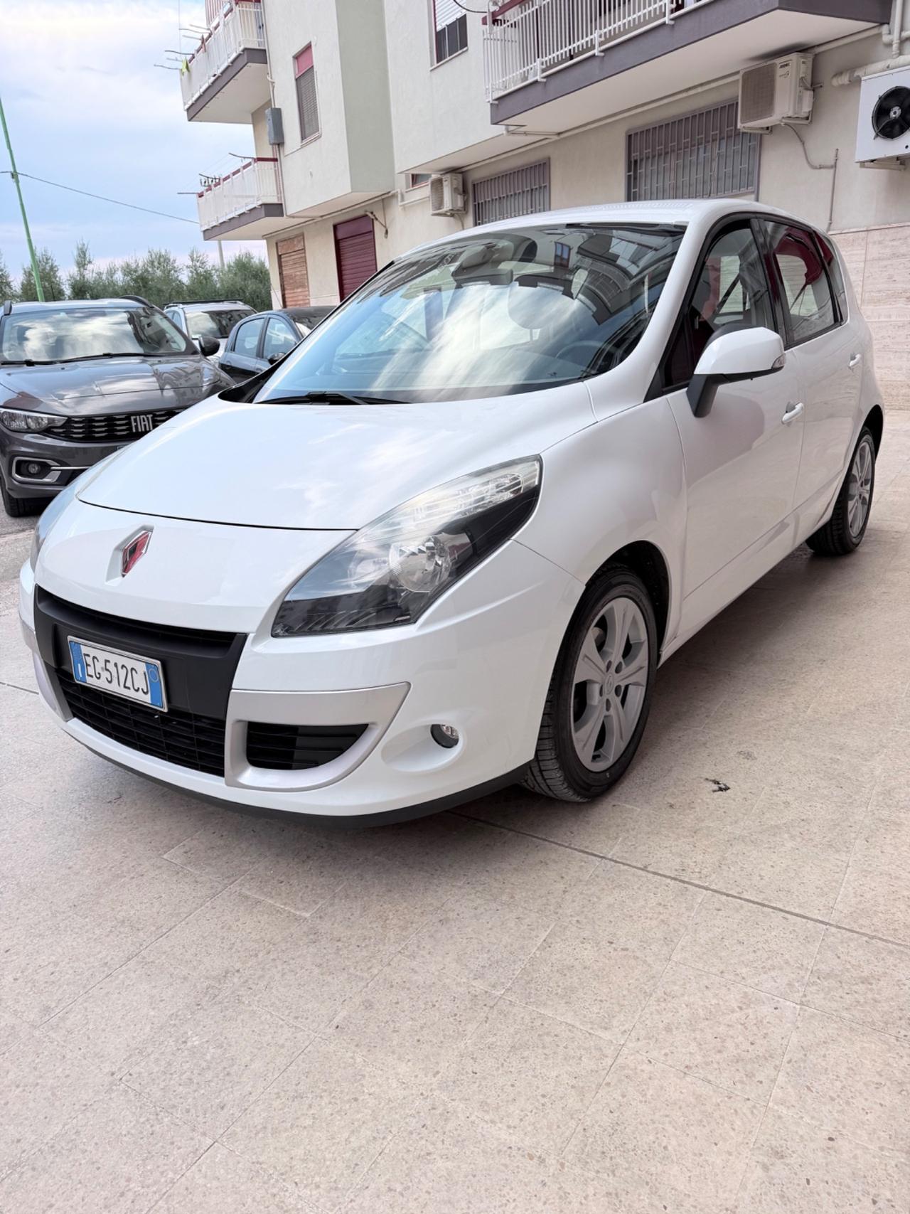Renault Scénic X-Mod 1.5 dCi 110CV EDC Luxe
