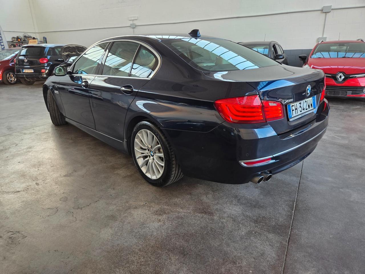 Bmw 520 520d xDrive Luxury