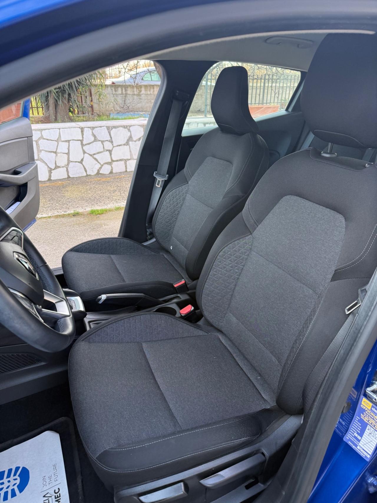 Renault Clio Full Hybrid E-Tech 140 CV 5 porte Initiale Paris