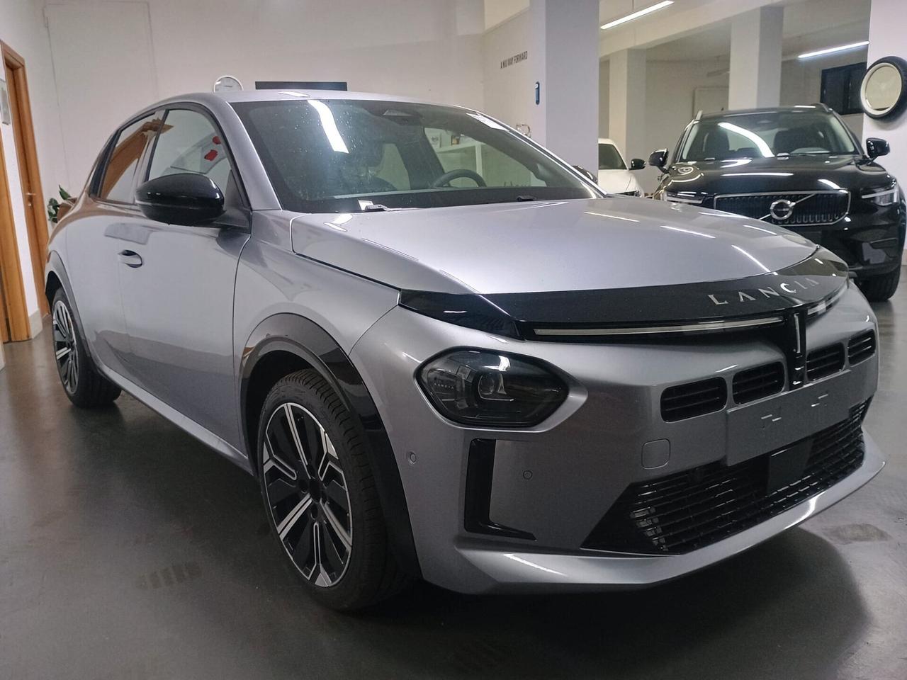 Lancia Ypsilon Hybrid e-DCT LX