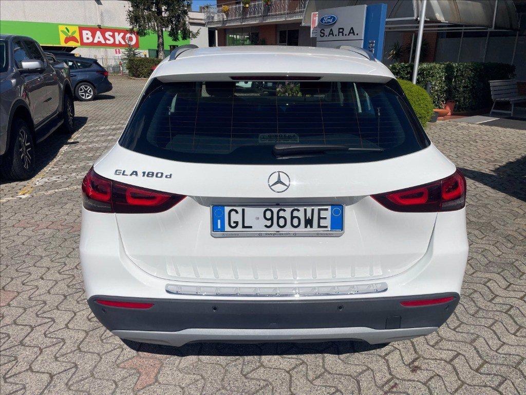 MERCEDES GLA 180 d Executive auto del 2023