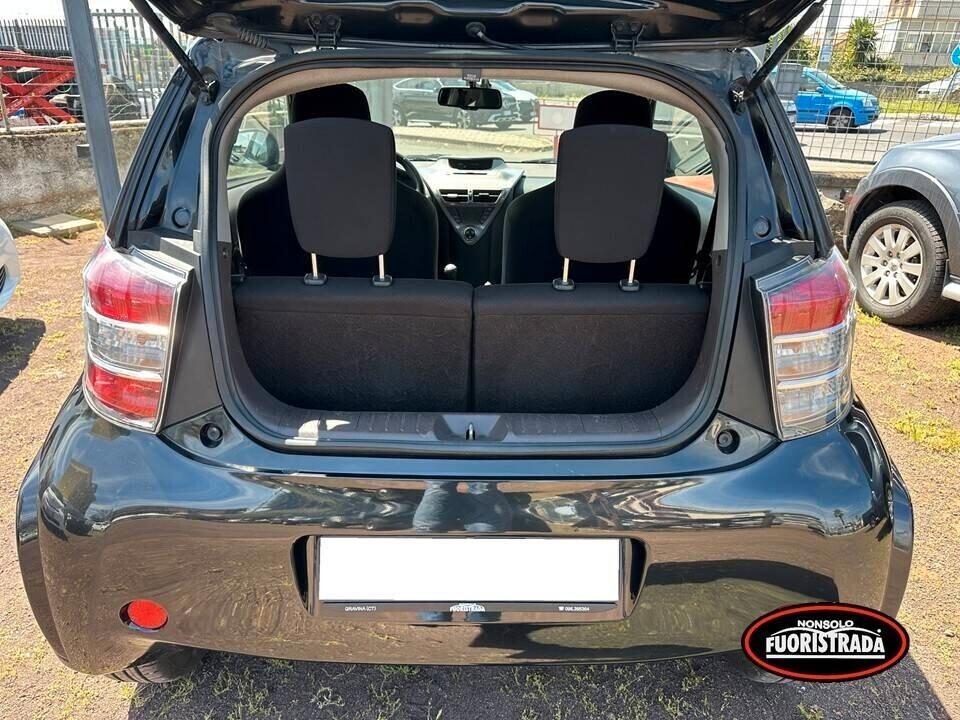 Toyota iQ Toyota iQ 1.4 D-4D