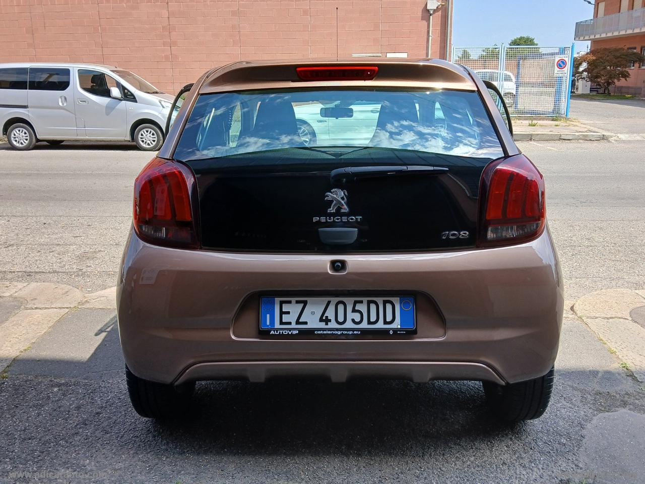 PEUGEOT 108 5p. 1.0 12v Allure