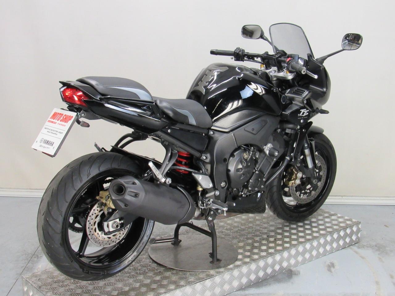 Yamaha FZ1 Fazer TOTAL BLACK