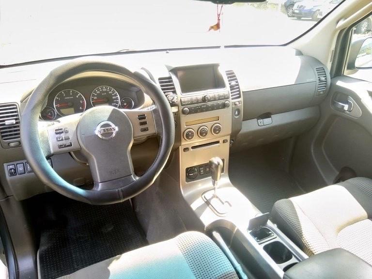 Nissan Pathfinder 2.5 diesel cambio automatico 7 posti gancio traino 3000 kg 2006