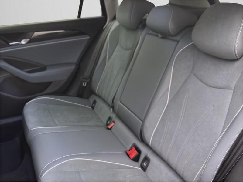 Volkswagen Passat Passat 2.0 TDI 150 CV SCR DSG Business Led Navi Camera 360°