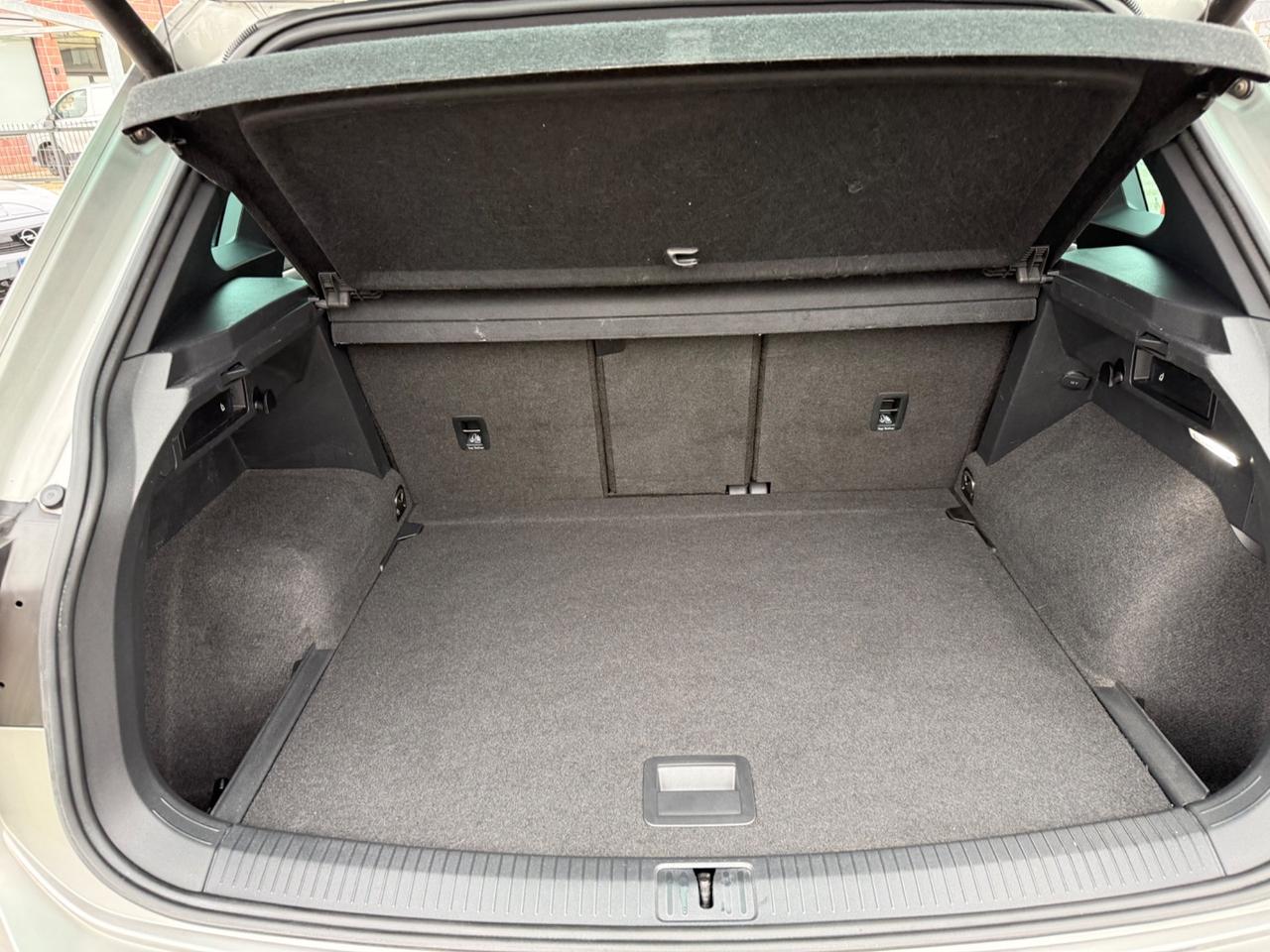 Volkswagen Tiguan 2.0 TDI 190 CV. 4MOTION R-LINE.TETTO APRIBILE