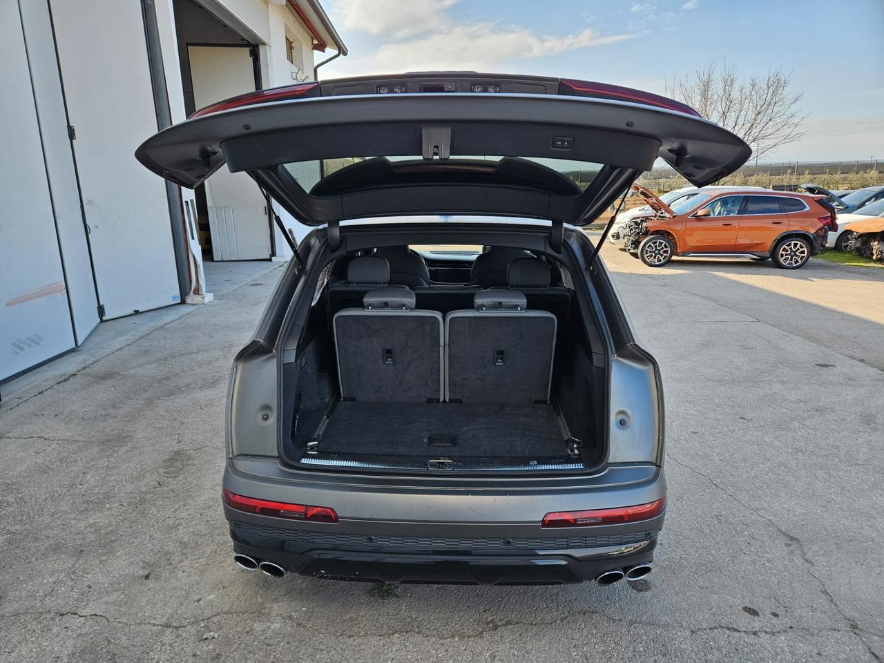 Audi SQ7 4.0 tdi Sport quattro tiptronic 7 pti INCIDENTATA