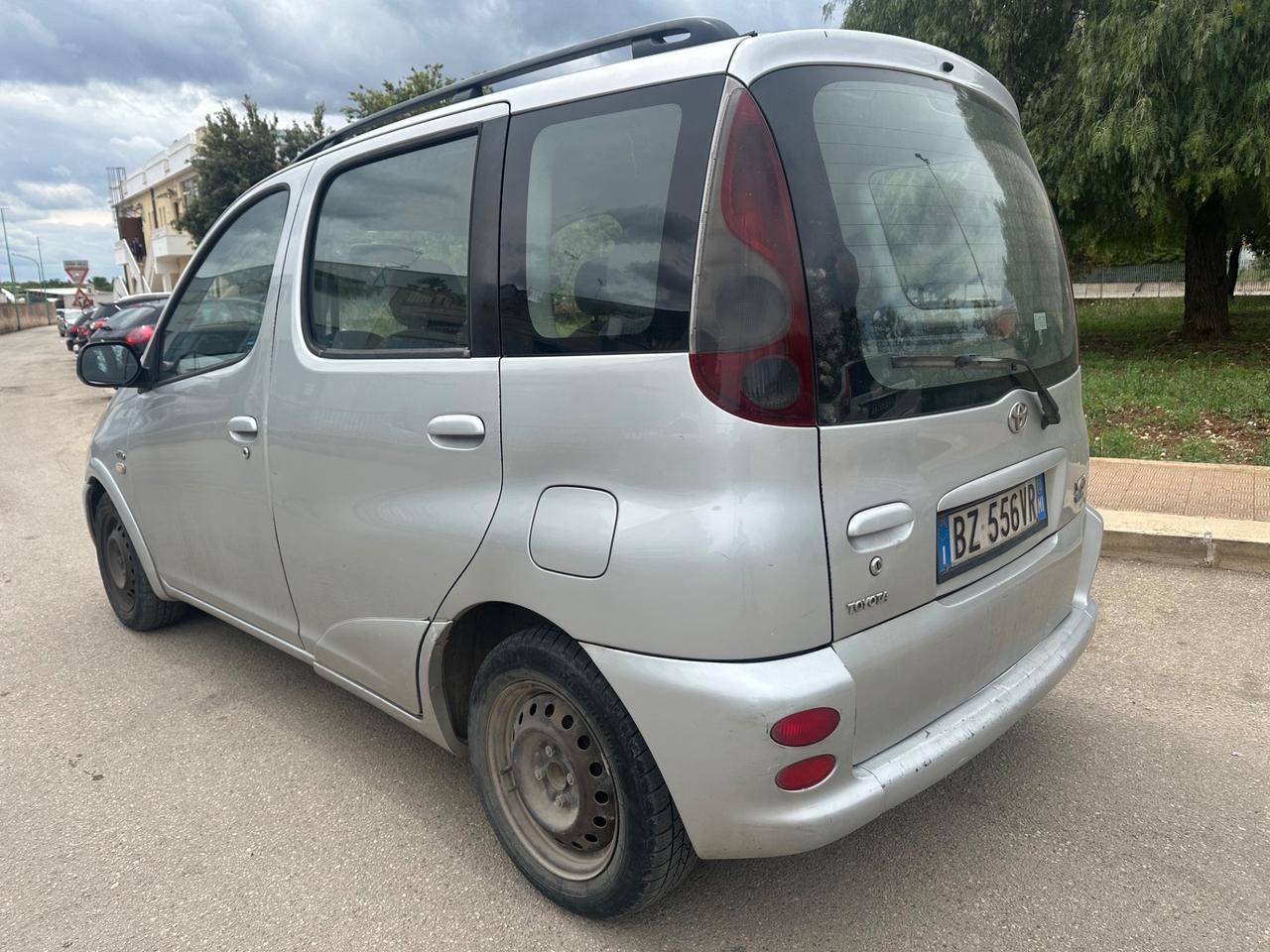 Toyota YARIS VERSO 1.4 DIESEL