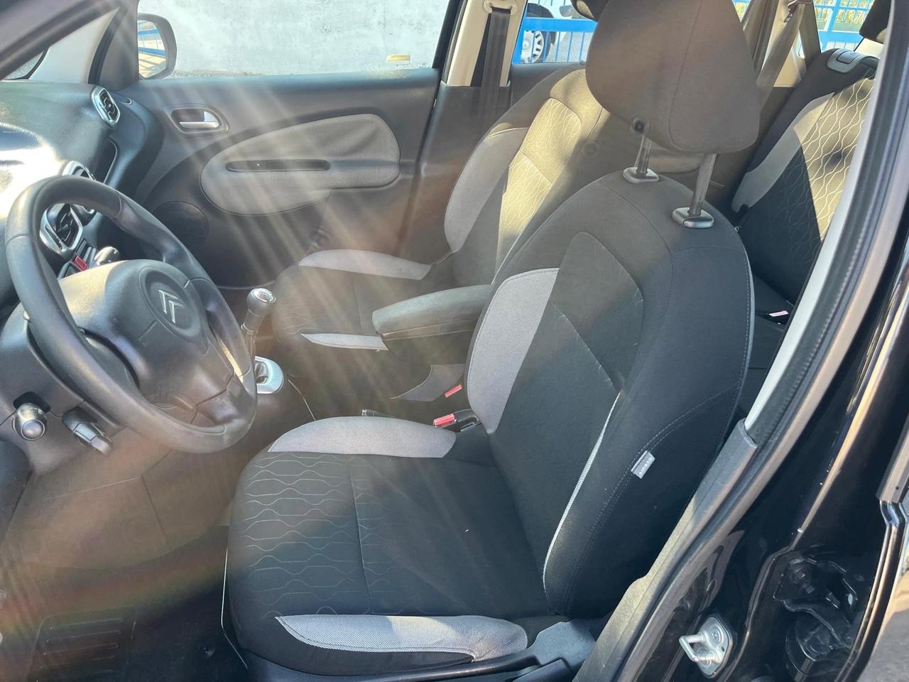 Citroen C3- Picasso -1.6 hdi - full-2013