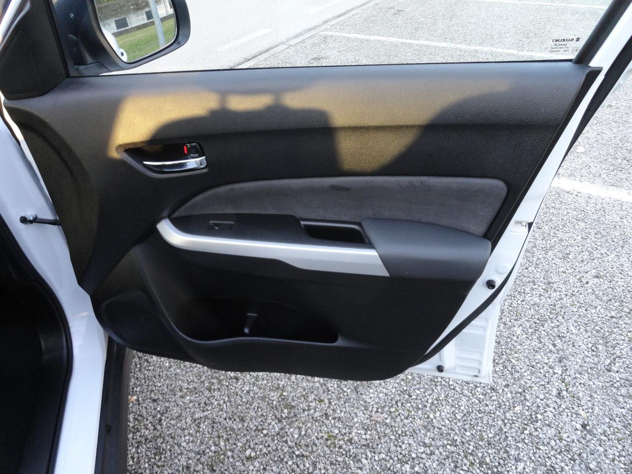 Suzuki Vitara 1.6 VVT A/T V-Top