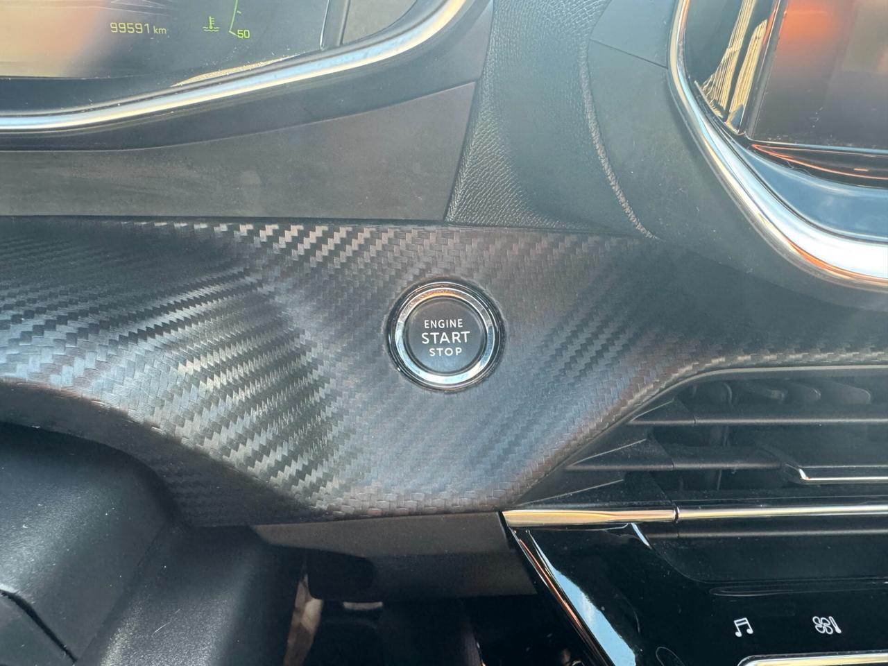 99000km Peugeot 2008 BlueHDi 130 EAT8 GT Line 2020