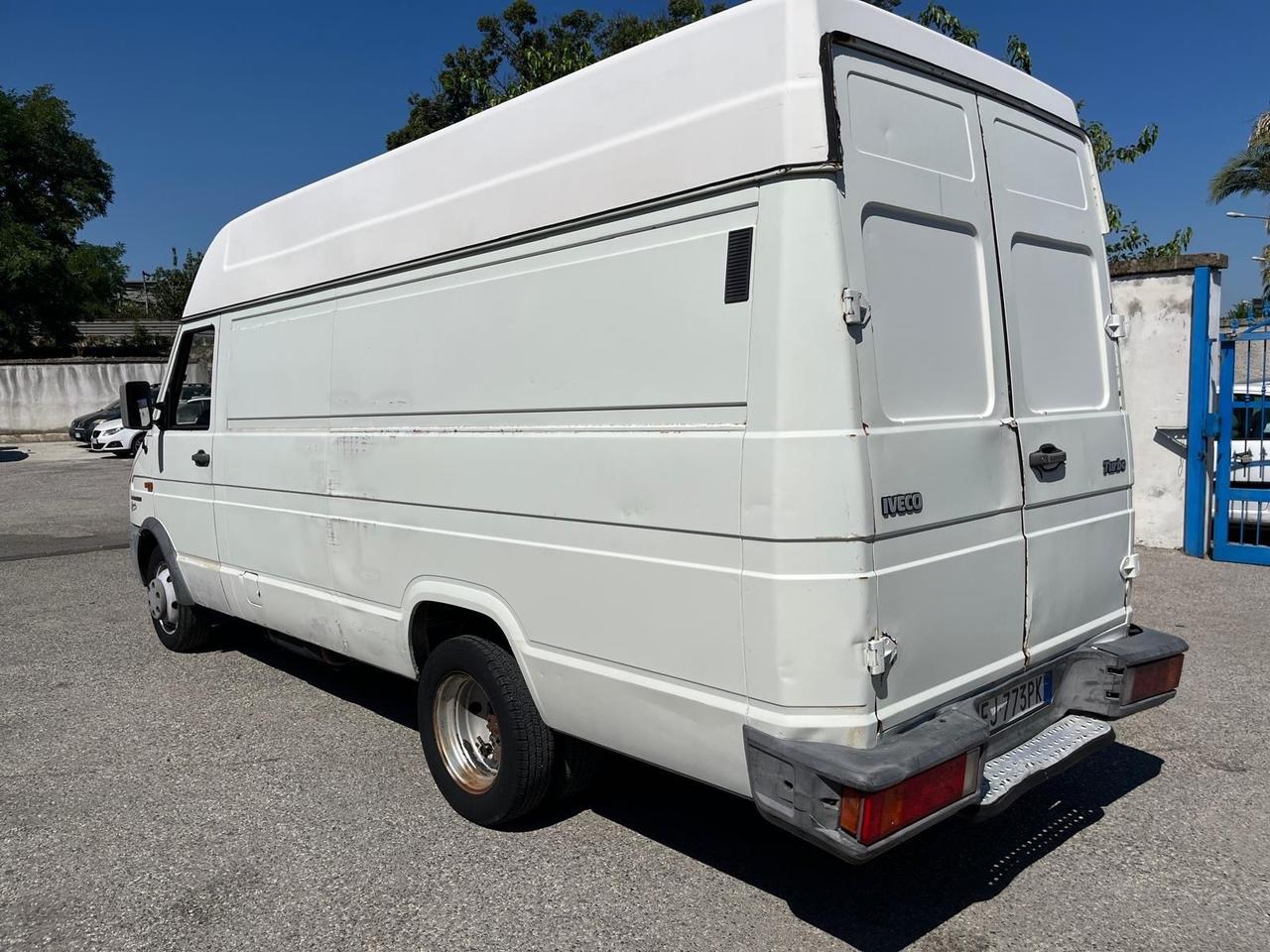 Iveco turbo Daily 35-12 -2.8- km 210000-1997