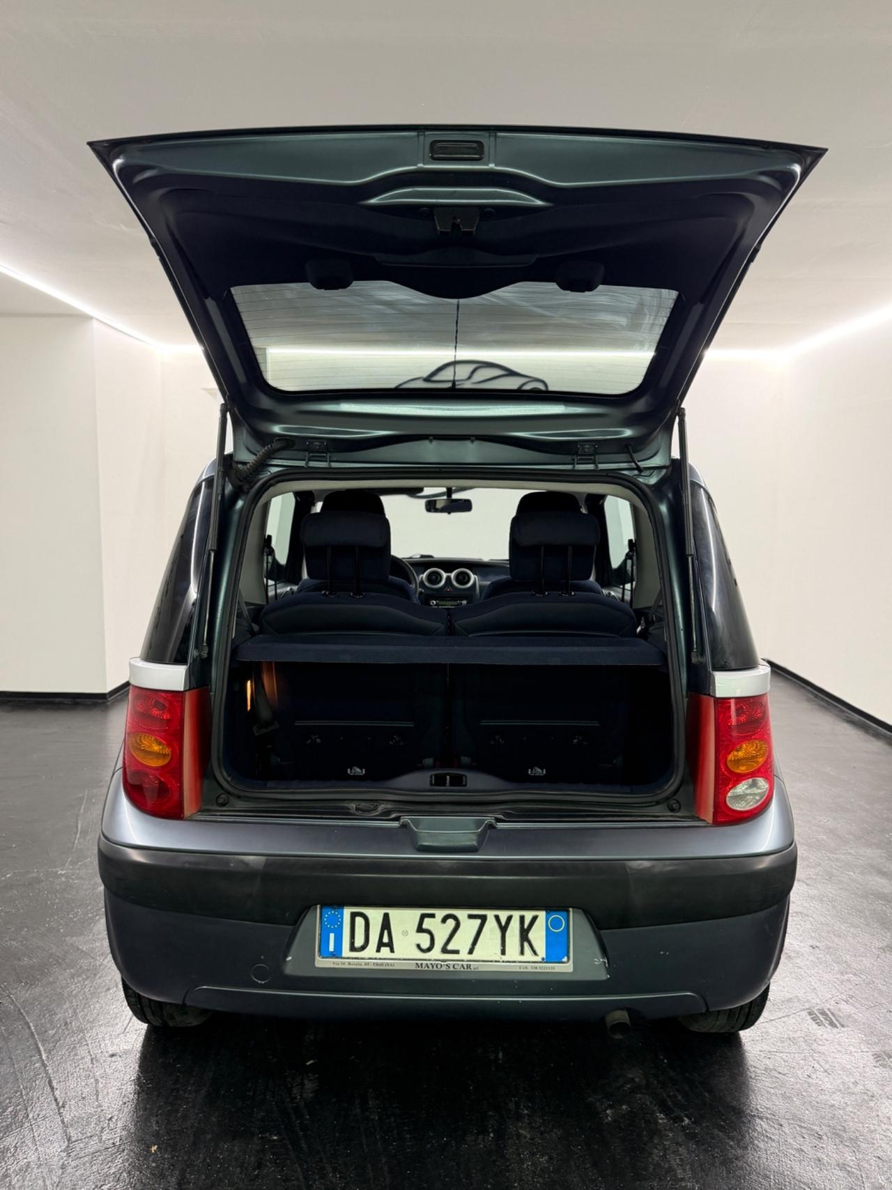 Peugeot 1007 (anno 2006)