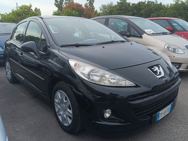 Peugeot 207 1.4 benzina