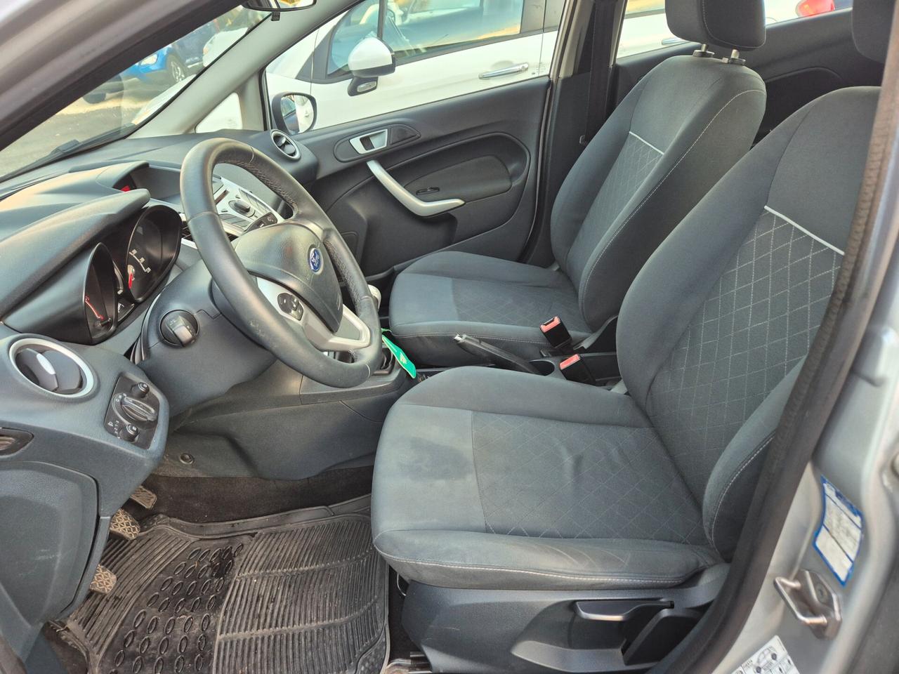 Ford Fiesta Ikon 1.4 TDCi 70CV 5 porte